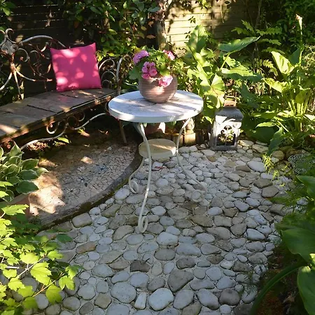 The Gardeners House Villa *